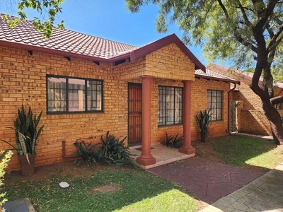 Townhouse For Sale In Montana Park, Pretoria