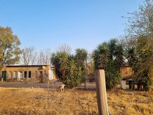 2Ha Farm For Sale in Mooinooi