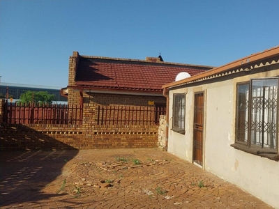2 Bedroom House for Sale in Kwa Thema
