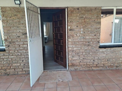 Apartment For Rent In Elandsvlei, Randfontein