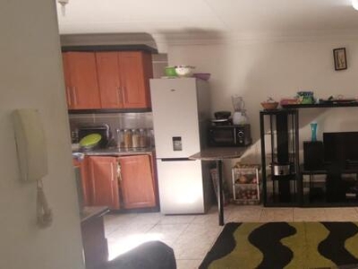 Apartment For Sale In Grosvenor, Durban