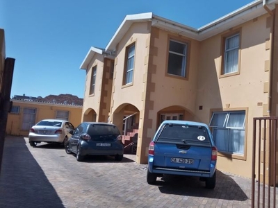 Flat rented in Pelican Heights, Cape Town