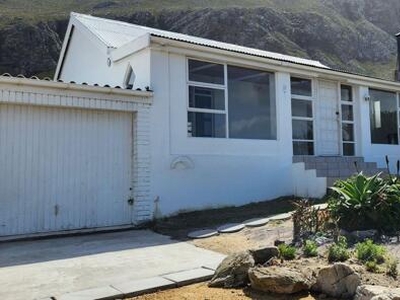 House For Rent In Bettys Bay, Western Cape