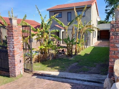 House For Rent In Blue Horizon Bay, Port Elizabeth