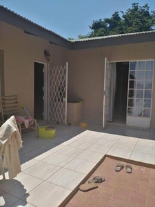 House For Rent In Kameeldrift East, Pretoria