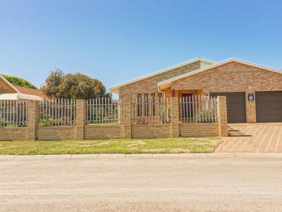 House For Sale In Bayview, Hartenbos