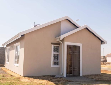 House For Sale In Buhle Park, Germiston