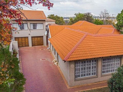 House For Sale In Country View, Midrand