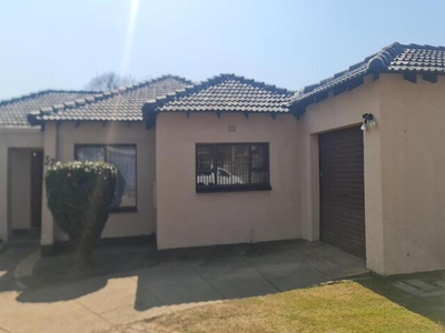 House For Sale In Cresslawn, Kempton Park