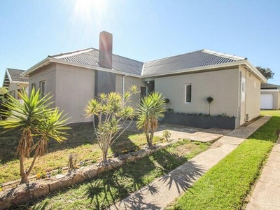 House For Sale In Glenhurd, Port Elizabeth