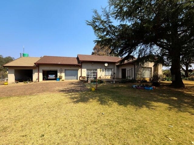 House For Sale In Middelvlei Ah, Randfontein