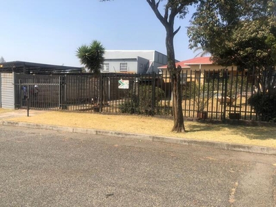 House For Sale In Moffat View, Johannesburg