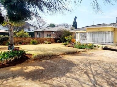 House For Sale In Selection Park, Springs