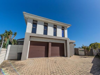 House For Sale In Summerstrand, Port Elizabeth