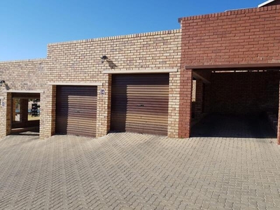 Townhouse For Rent In Shellyvale, Bloemfontein