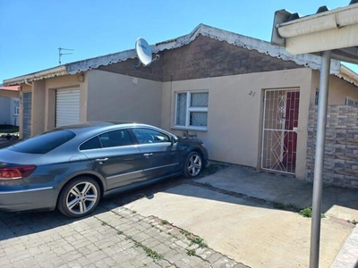 Townhouse For Rent In West Bank, King Williams Town