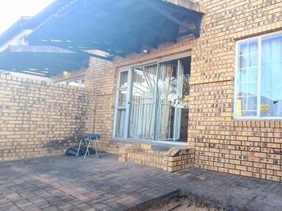 Townhouse For Sale In Cashan, Rustenburg