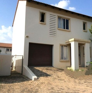 Townhouse For Sale In Country View, Midrand