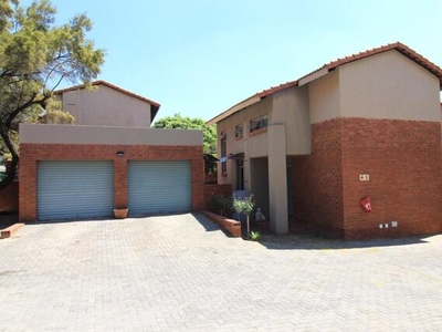 Townhouse For Sale In Die Wilgers, Pretoria