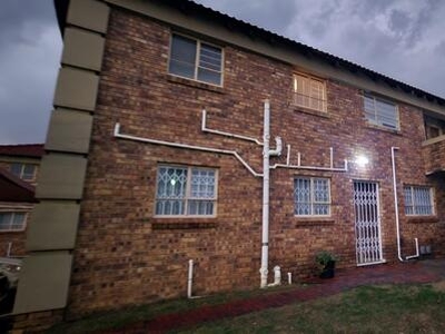 Townhouse For Sale In Liefde En Vrede, Johannesburg