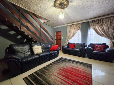 Townhouse For Sale In Penina Park, Polokwane