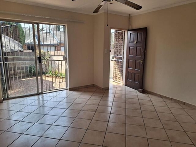 Townhouse For Sale In Rooihuiskraal North, Centurion