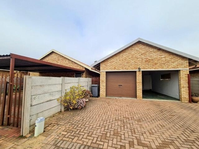 Townhouse For Sale In Wilbotsdal Ah, Randfontein