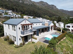 House For Sale in Constantia Nek Estate, Hout Bay