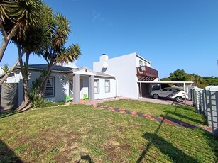 House For Sale in Milnerton Ridge, Milnerton