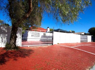 House For Sale in Table View, Blouberg