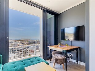 Studio apartment in Cape Town City Centre