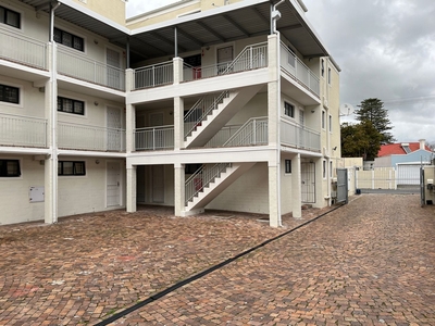 1 Bedroom Apartment To Let in Wynberg