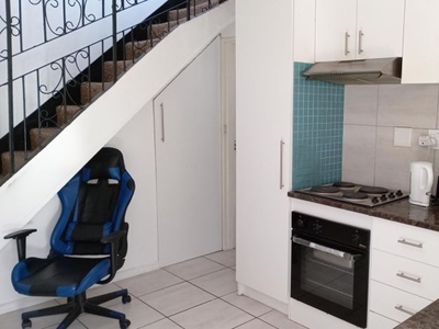 1 Bedroom flat to rent in Grassy Park, Cape Town