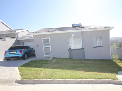 3 Bedroom Townhouse to rent in Nahoon Valley Park