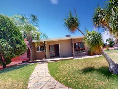 5 Bedroom house for sale in Oosterville, Upington