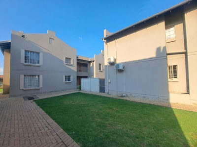 2 Bedroom Apartment Sold in Waterval East