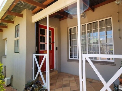3 Bedroom House For Sale in Garsfontein