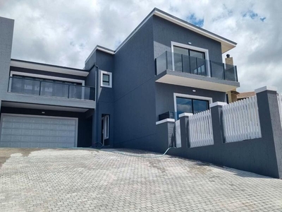 Brand New Duet with Breathtaking Sea View - No Transfer Duties - in Island View (Mossel Bay)