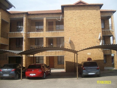 SPACIOUS 2 BEDROOM UPSTAIRS UNIT IN A SECURED AND NEAT COMPLEX