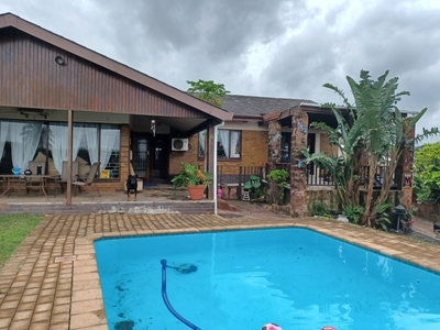 3 Bedroom House For Sale In Uvongo Beach