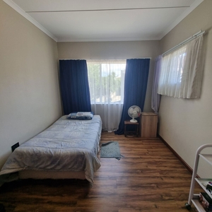 3 bedroom security complex home to rent in Beacon Bay