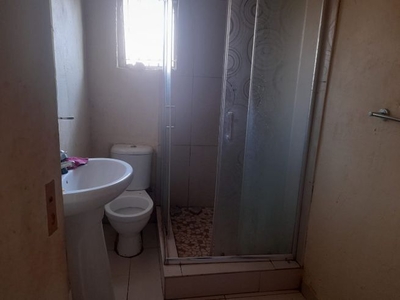 Bachelor Room, Soweto | RentUncle