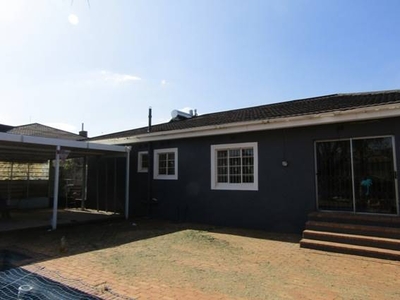 3 Bedroom House to rent in Florida North | ALLSAproperty.co.za