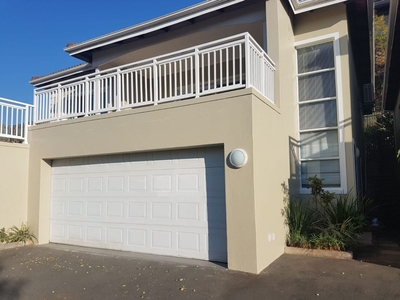 4 Bedroom Townhouse To Let in Durban North