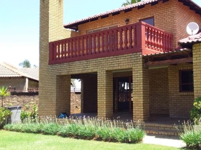 5 Bedroom house rented in Moreleta Park, Pretoria