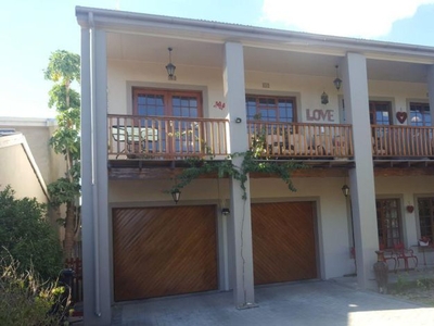 6 Bedroom house to rent in Paarl North