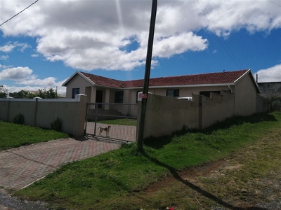 4 Bedroom House For Sale in Mdantsane Nu 17