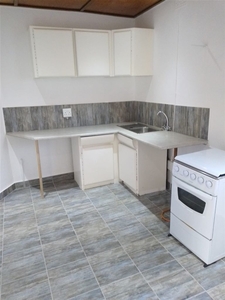 1 Bedroom Flat To Let in Parkhill Gardens