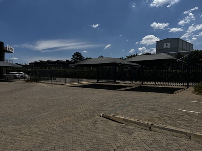 1,612m² Warehouse To Let in Jet Park