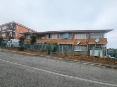 2 Bedroom Townhouse For Sale in Rosettenville